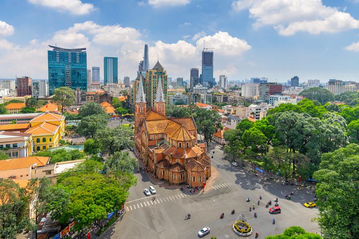 suedvietnam-ho-chi-minh-city-kathedrale-notre-dame-g-1137862977.jpg