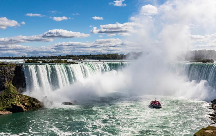 kanada-ontario-niagara-falls-g-916935460.jpg