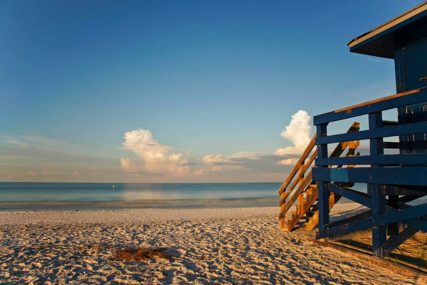usa-florida-siesta-key-strand-im-sueden-von-florida-bei-sonnenuntergang-g-491487566.jpg