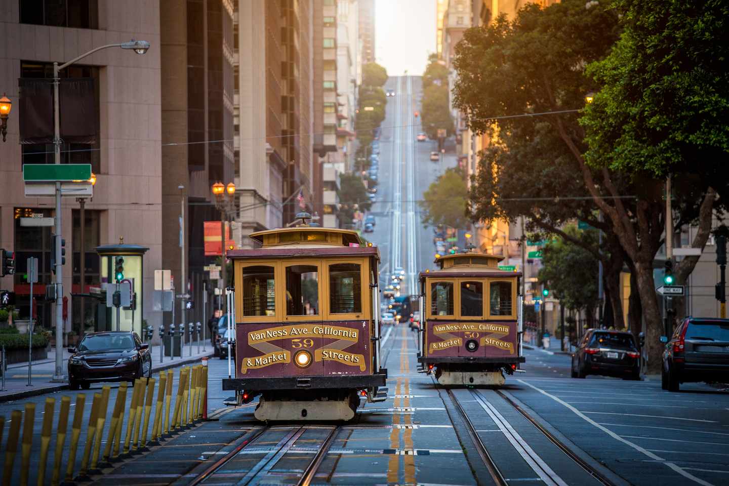 usa-san-francisco-cable-cars-t-649920044.jpg