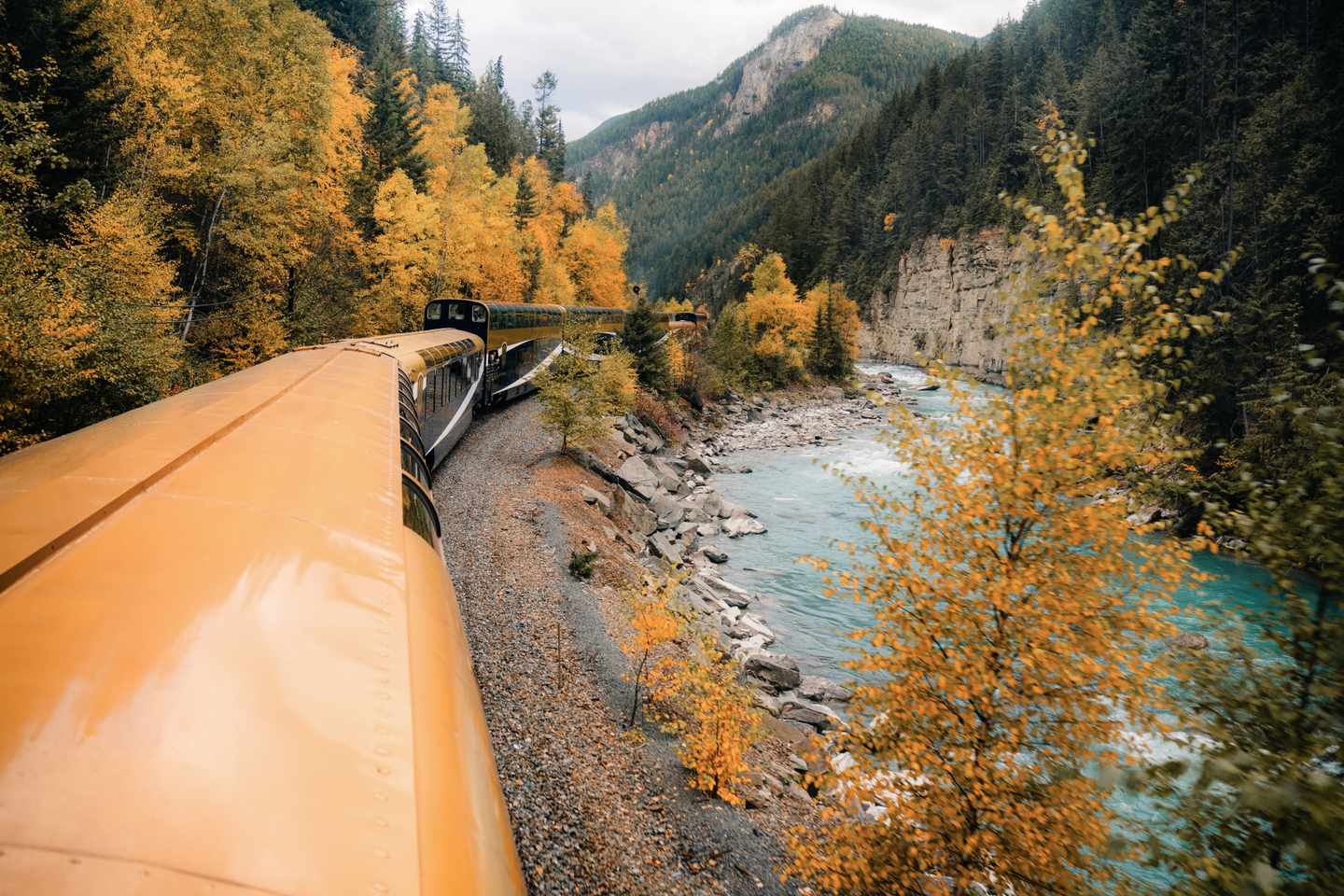  Rocky Mountaineer