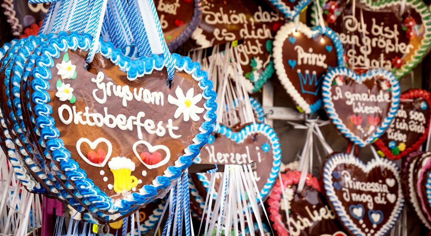 blt76a9e1514bcba702-Oktoberfest-herzen-g-486280128.jpg Oktoberfest-herzen-g-486280128.jpg