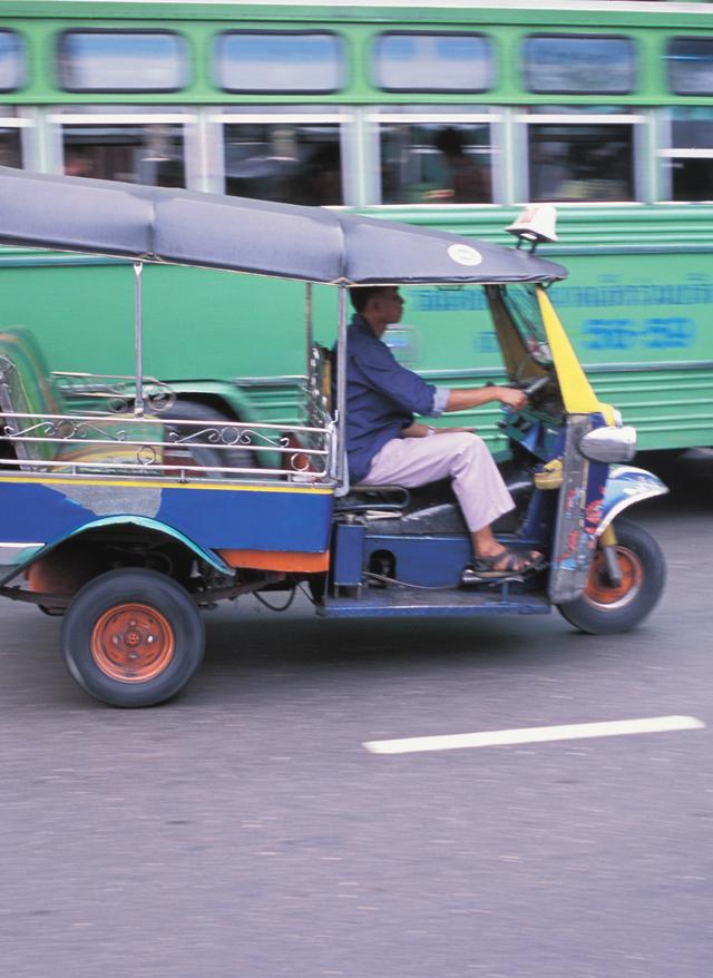 thailand-khao-lak-taxi-bus-t-87697553.jpg