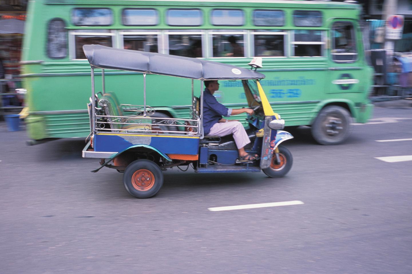 thailand-khao-lak-taxi-bus-t-87697553.jpg