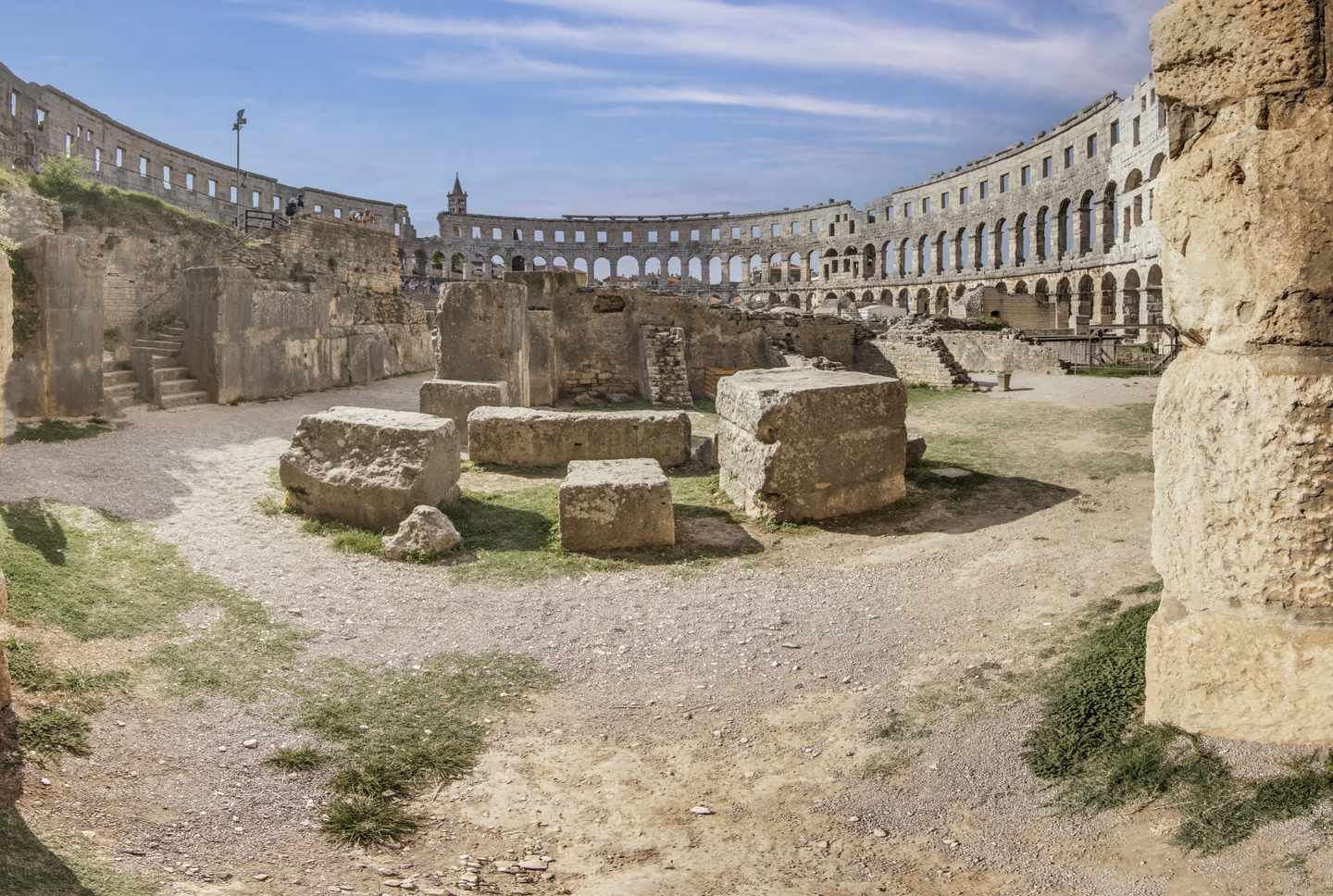 kroatien-istrien-pula-amphitheater-g-1785878850.jpg