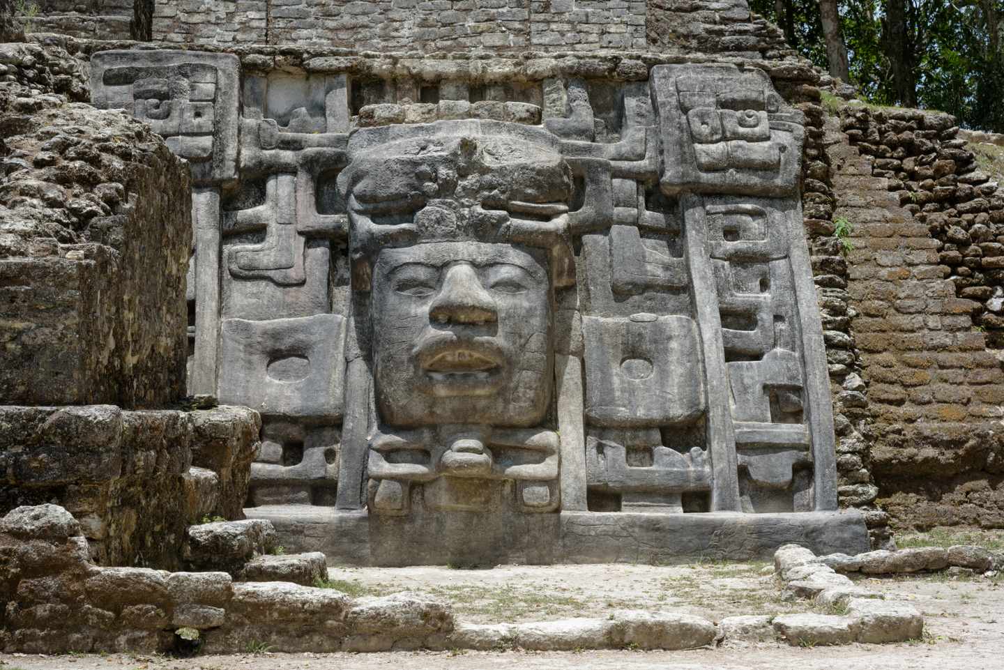 karibik-belize-lamanai-maya-tempel-detail-g-1178839456.jpg