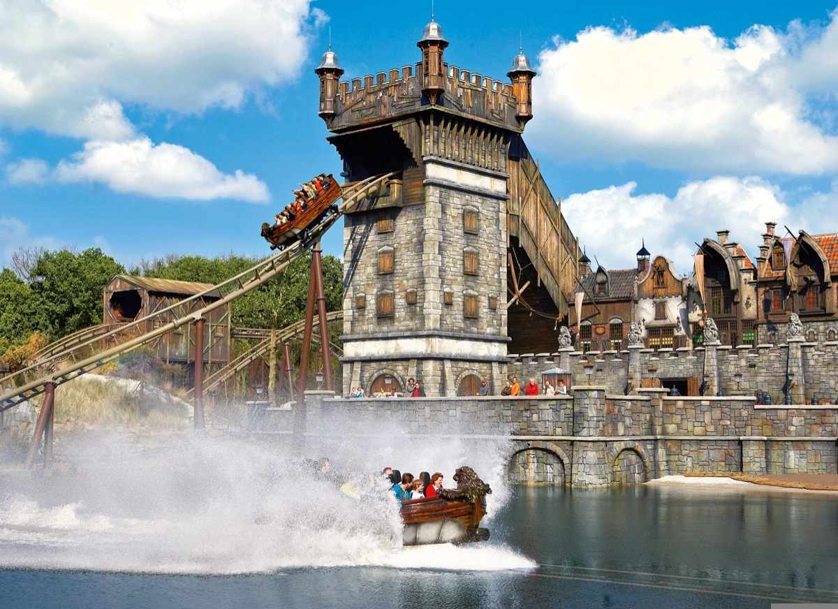 efteling-fliegende-hollaender-wasserachterbahn-p-SE45617.jpg