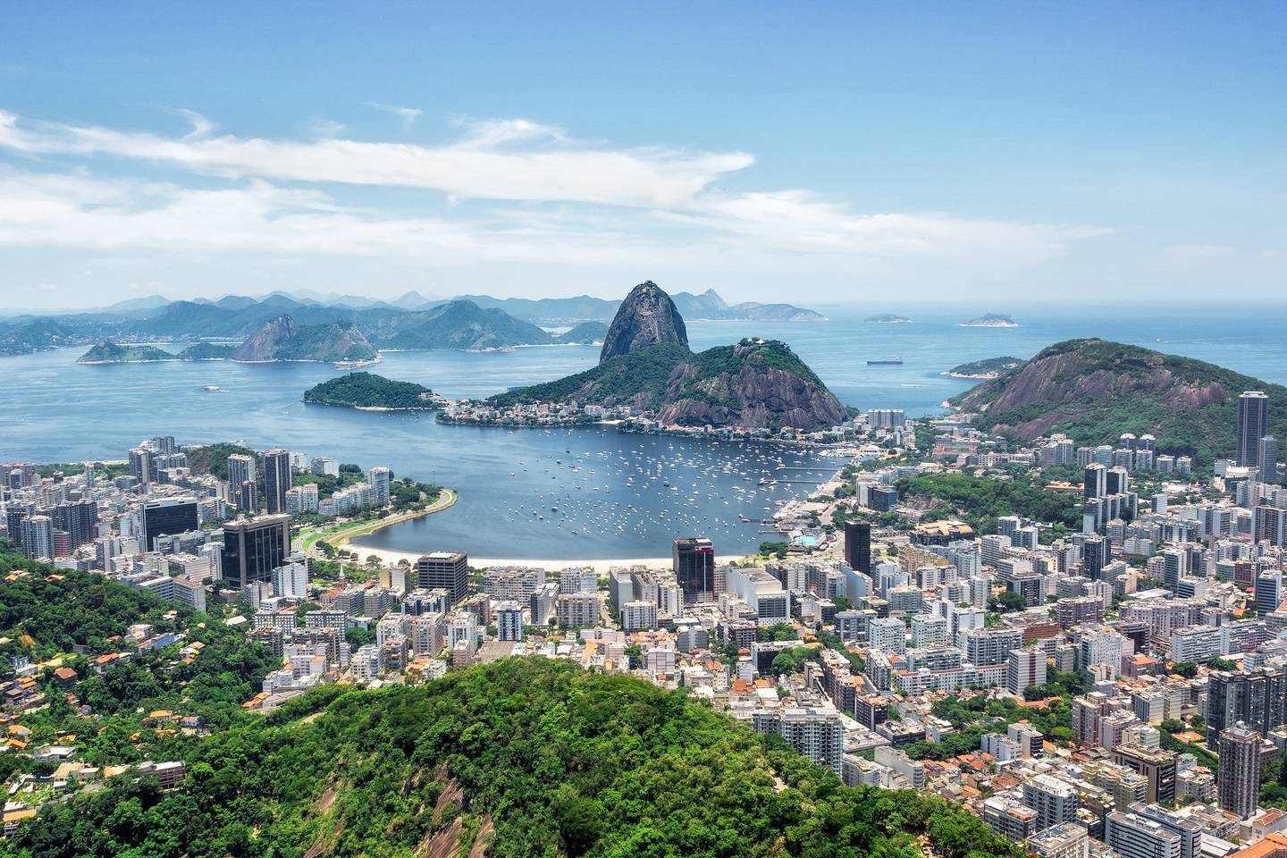 blt434e42309962d837-Brasilien-Rio-de-Janeiro-Luftaufnahme-der-Stadt-mit-Blick-auf-den-Zuckerhut-g-531479034.jpg Brasilien-Rio-de-Janeiro-Luftaufnahme-der-Stadt-mit-Blick-auf-den-Zuckerhut-g-531479034.jpg