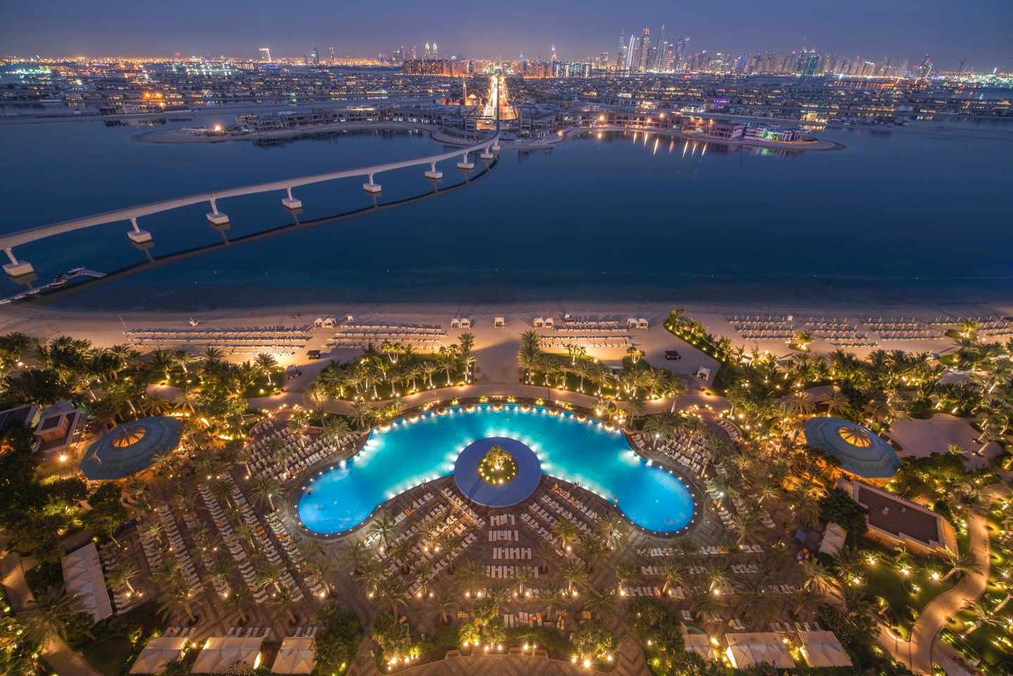 blt3a0ad46b0b621d5e-dubai-atlantis-ausblick-pool-nacht-partner.jpg Atlantis, The Palm Dubai - Ausblick Pool Nacht