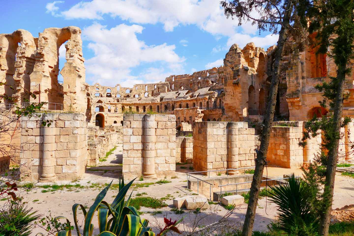 tunesien-el-jem-amphitheater-g-1331128501.jpg