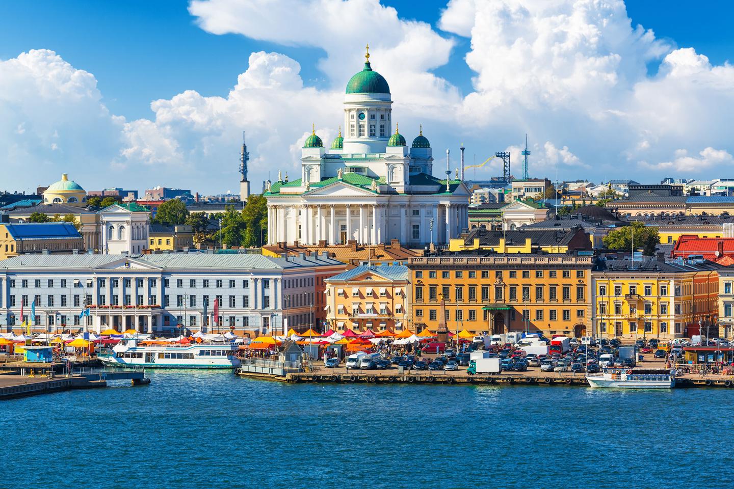 finnland-helsinki-t-183996236.jpg
