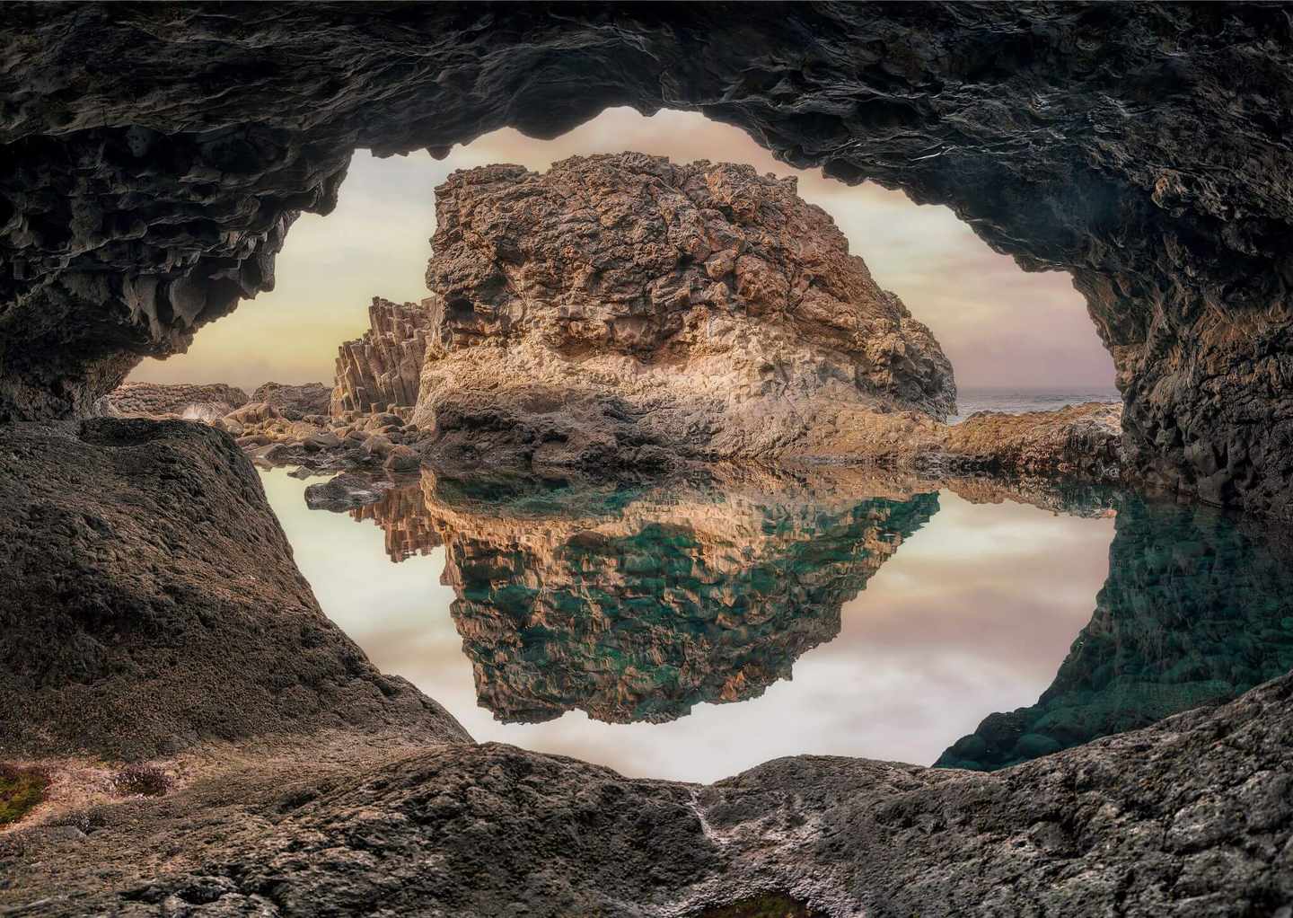 spanien-inselhopping-kanaren-el-hierro-pequeno-roque-g-1209750988.jpg