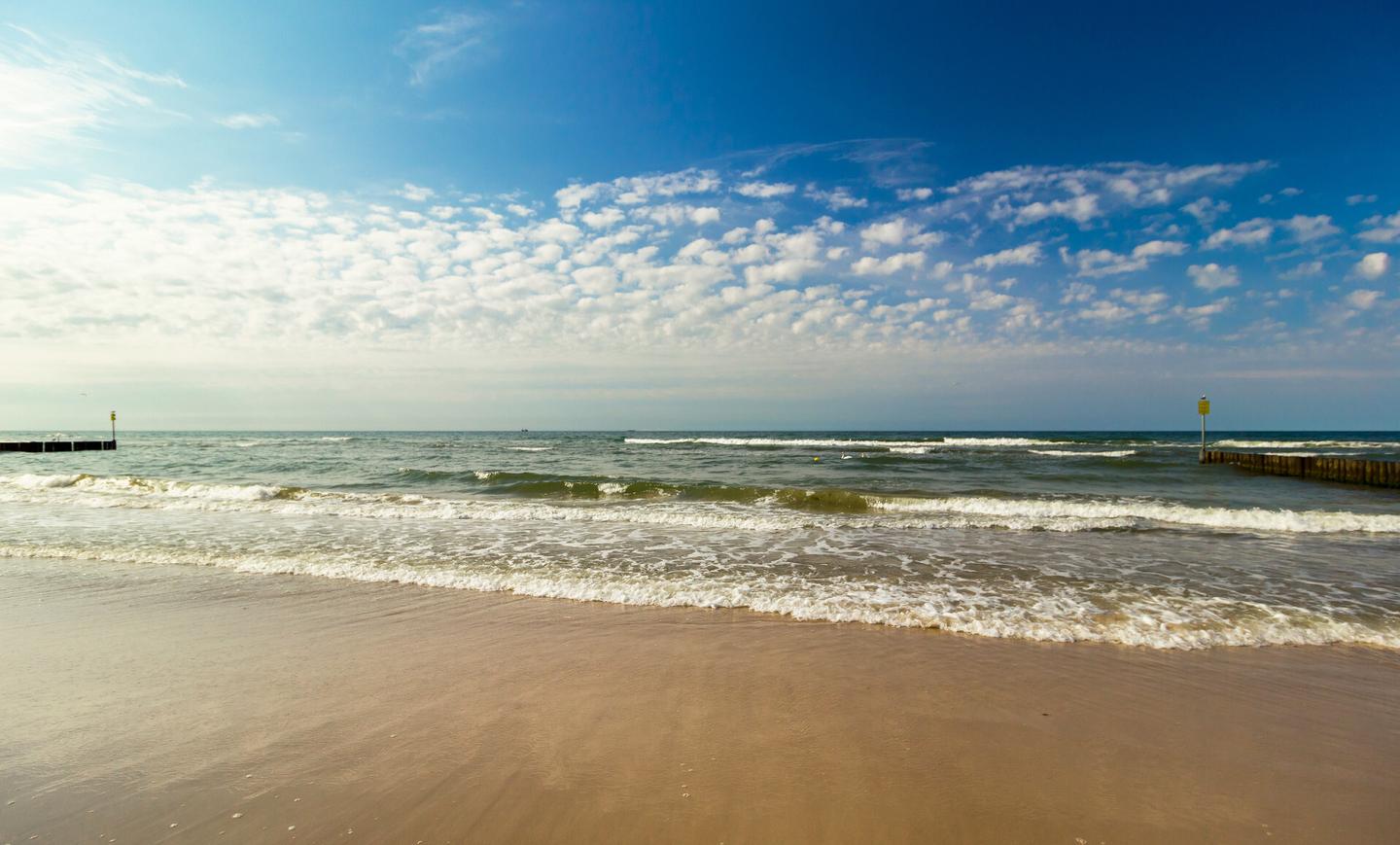 polen-ostsee-kolberg-strand-klein-g-639456390.jpg