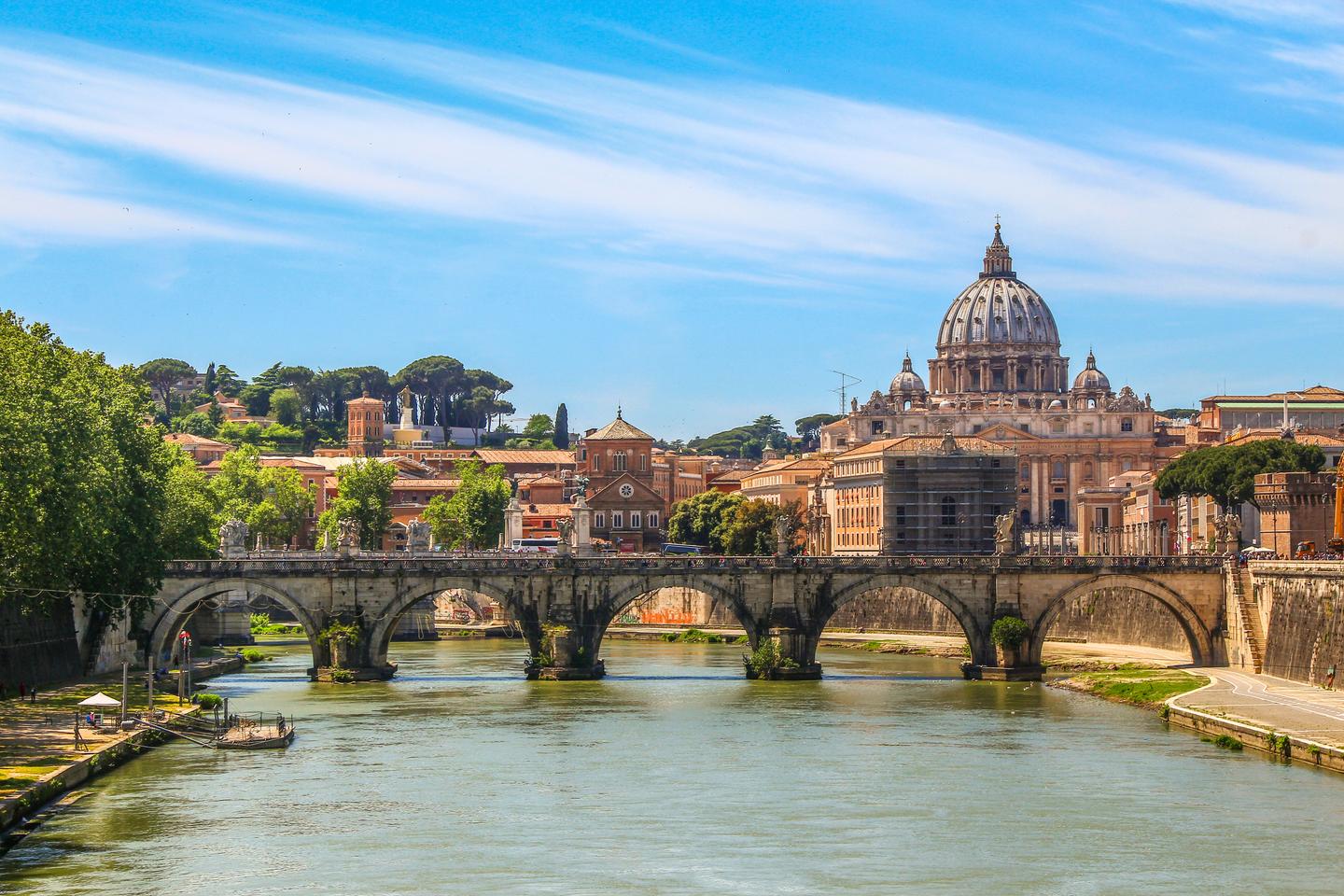 italien-rom-petersdom-ponte-sant-angelo-g-506315876.jpg