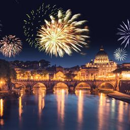 italien-rom-skyline-feuerwerk-g-501854622-lp.jpg