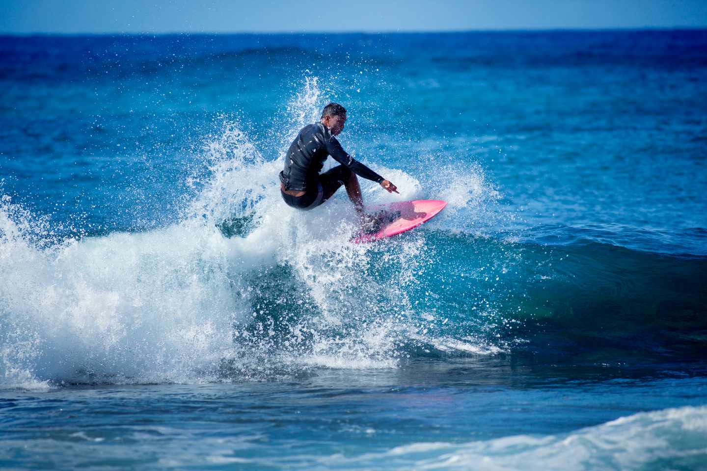 usa-hawaii-kauai-kueste-surfer-g-518943697.jpg