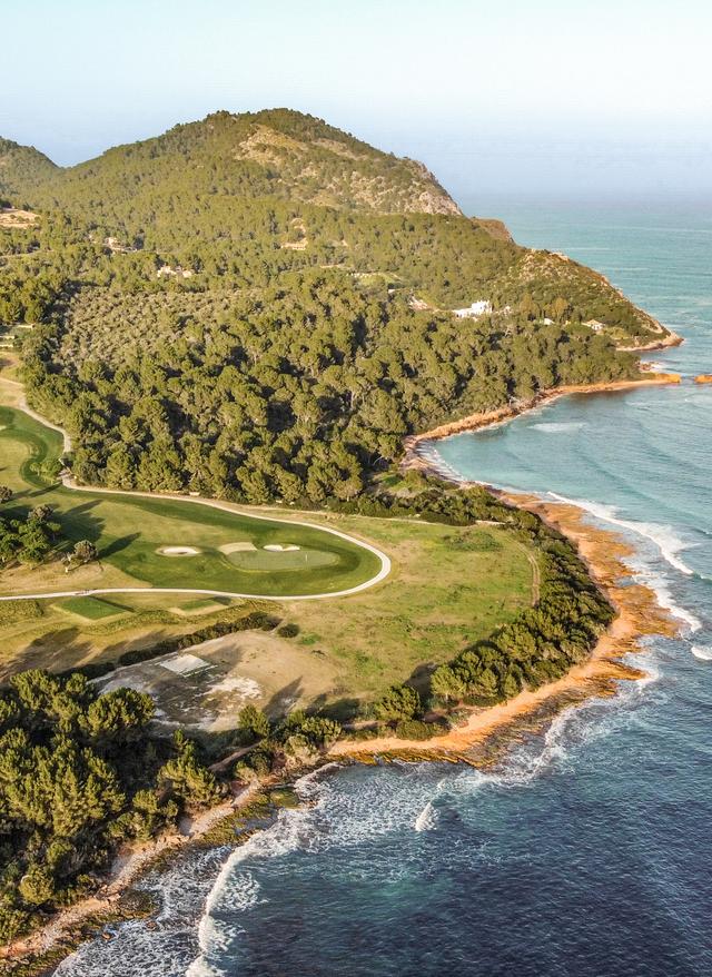 spanien-balearen-mallorca-golfclub-aucanada-kueste-g-1201890431.jpg