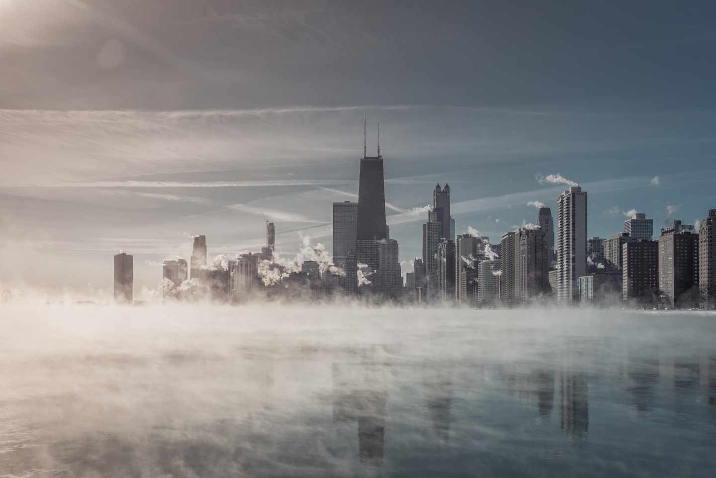 usa-illinois-chicago-skyline-winter-g-1127442350.jpg