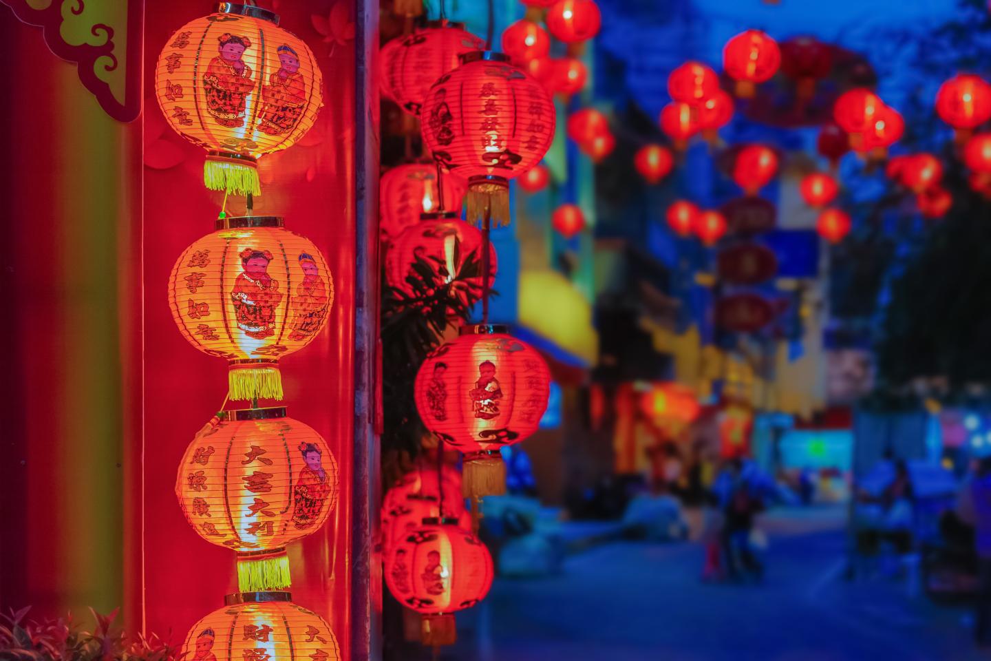 reisetrends-reisesoundtrack-peking-laternen-neujahrsfest-g-584883522.jpg