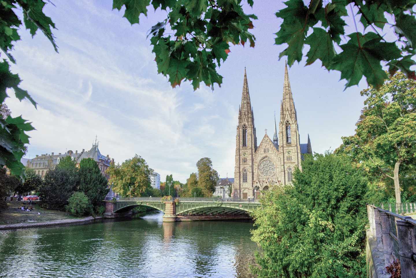 frankreich-elsass-strassburg-blick-auf-kathedrale-g-1140273044_bearbeitet.jpg