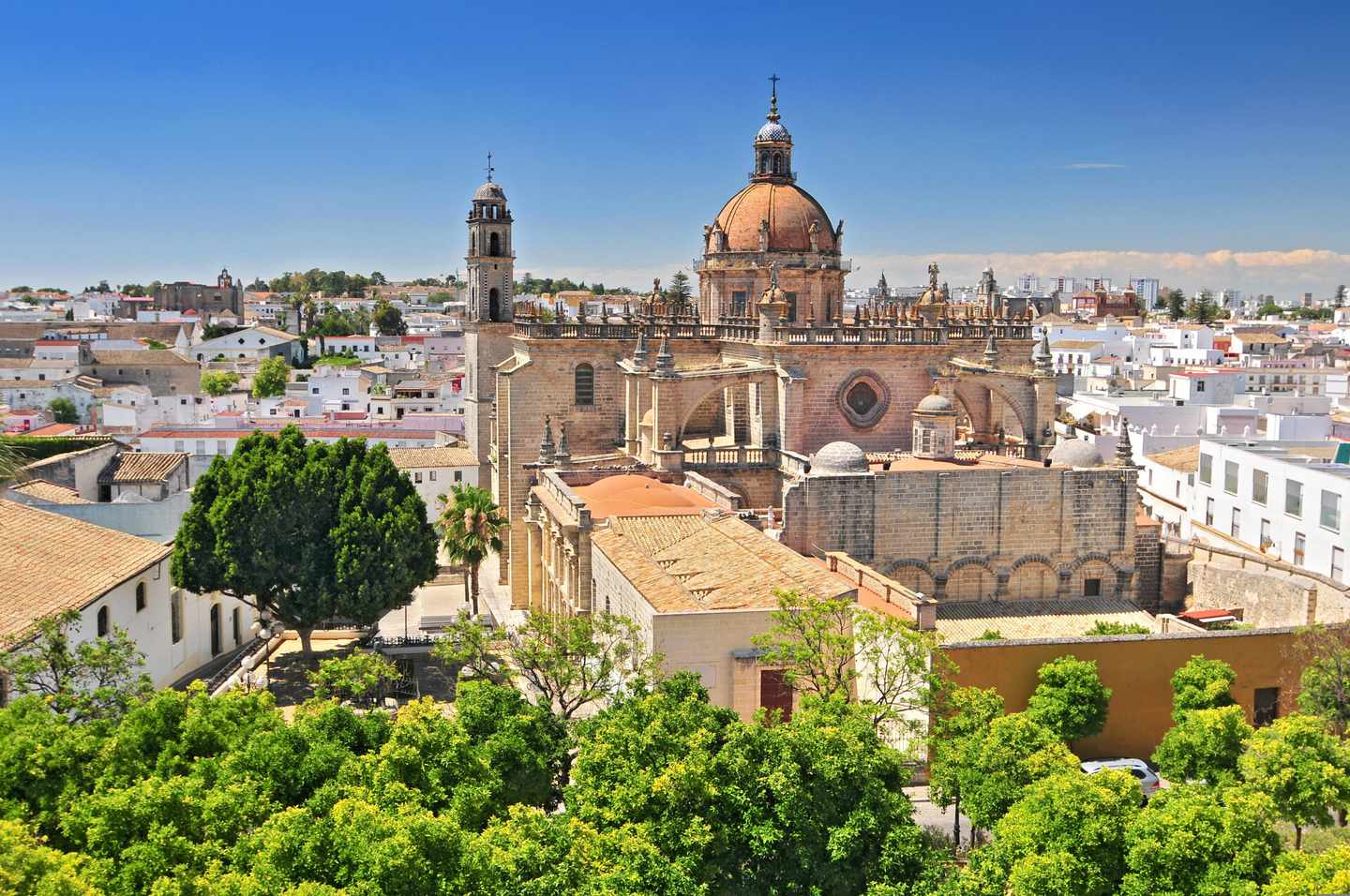spanien-costa-de-la-luz-jerez-kathedrale-klein-g-657885198.jpg