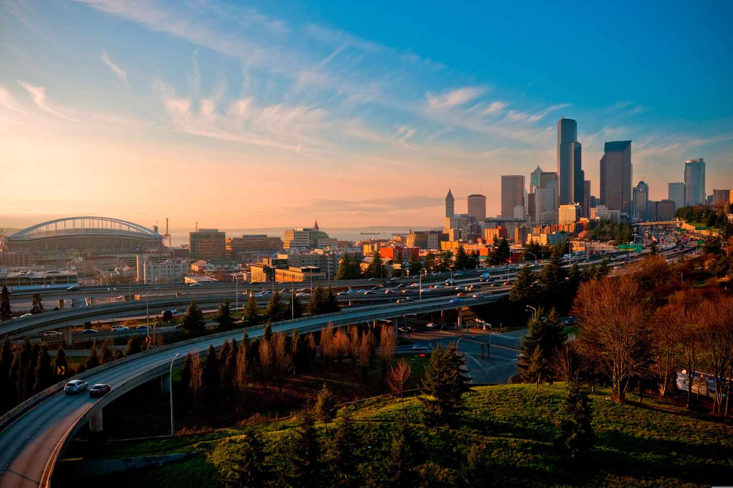 seattle-panorama-t-159447440.jpg