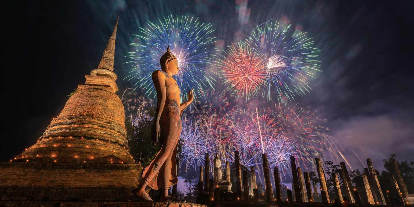 thailand-sukhothai-loykrathong-g-1196300224.jpg