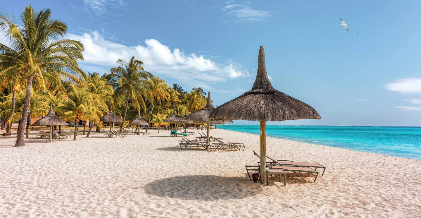 mauritius-le-morne-strand-g-2153398993.jpg