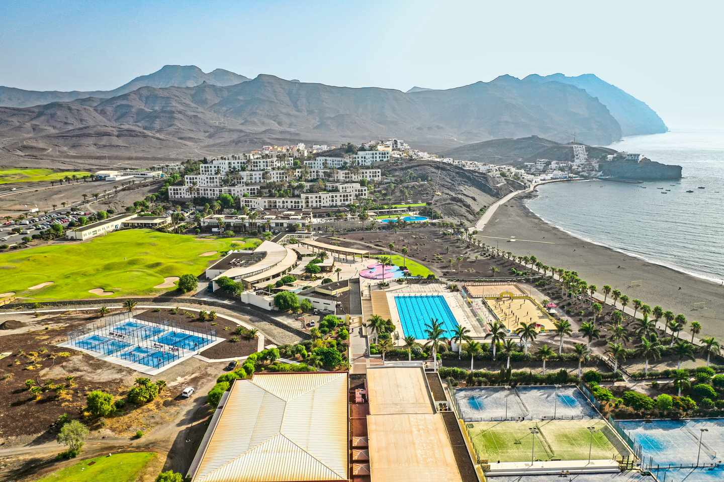 hoteltrends2025-playitas-hotel.jpg