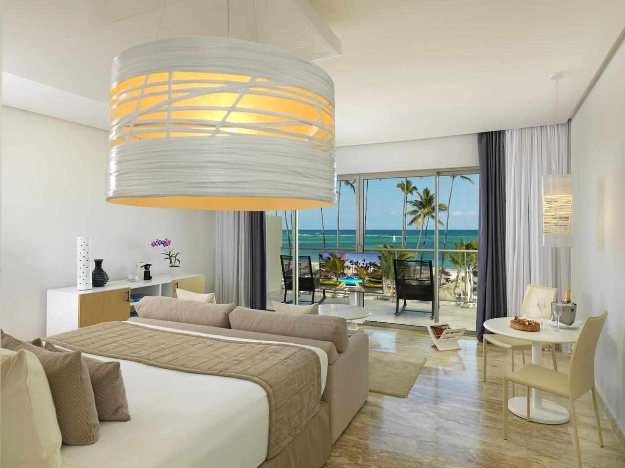 blt597d1f2b03b56059-paradisus-palma-real-the-reserve-beach_147.jpg Paradisus Zimmer mit Balkon Ausblick