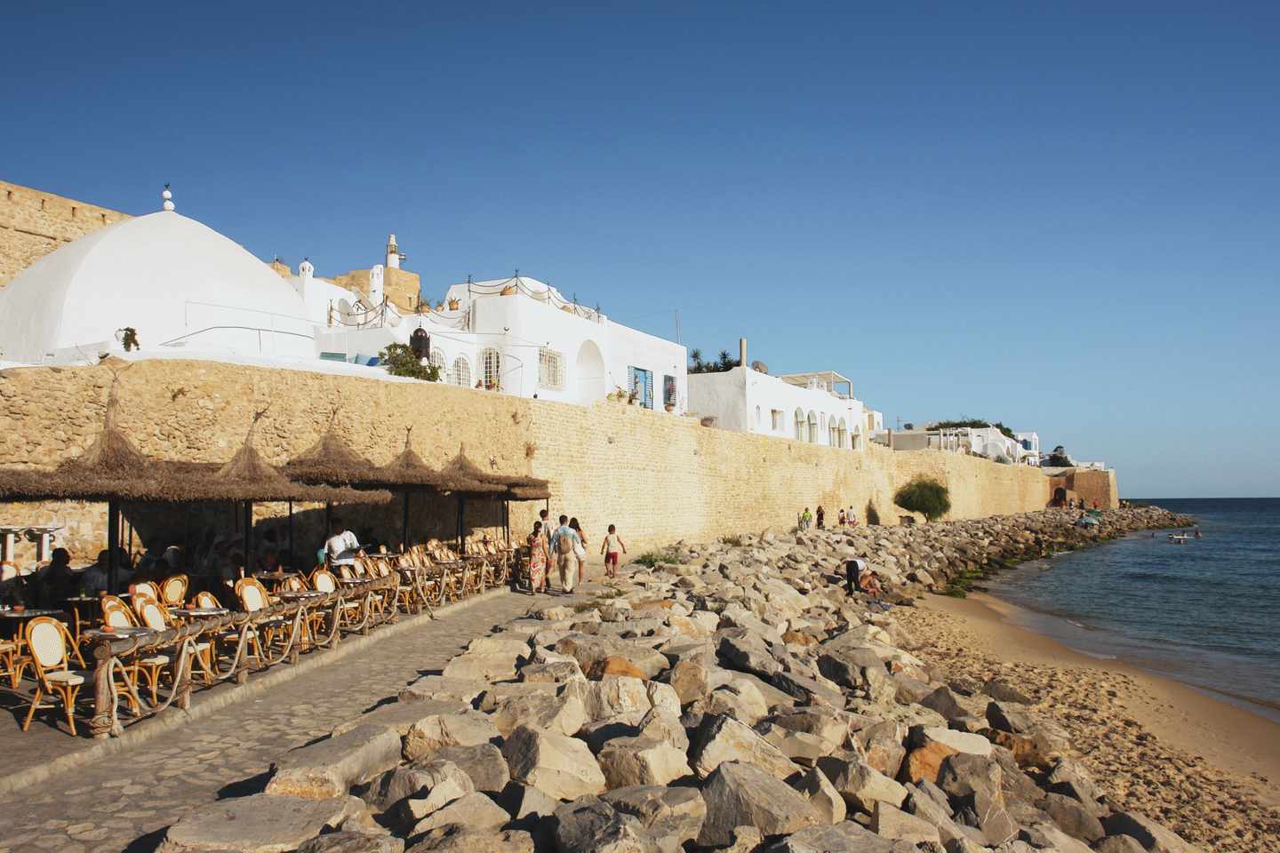 tunesien-hammamet-strand-medina-g-492965515.jpg