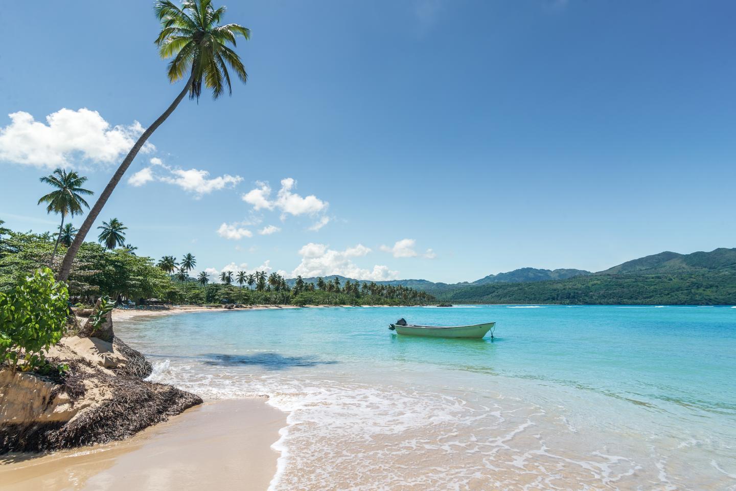karibik-dominikanische-republik-playa-rincon-g-521832695.jpg