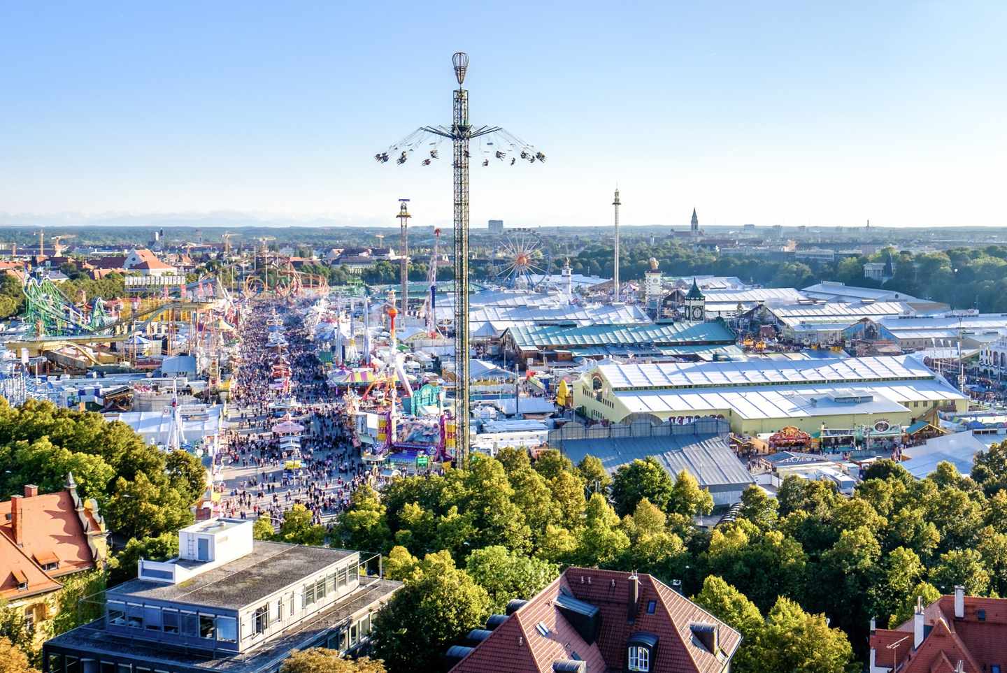 deutschland-muenchen-blick-oktoberfest-bayern-g-985150370.jpg
