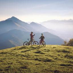 berge-frauen-mountainbikes-g-1316795168.jpg