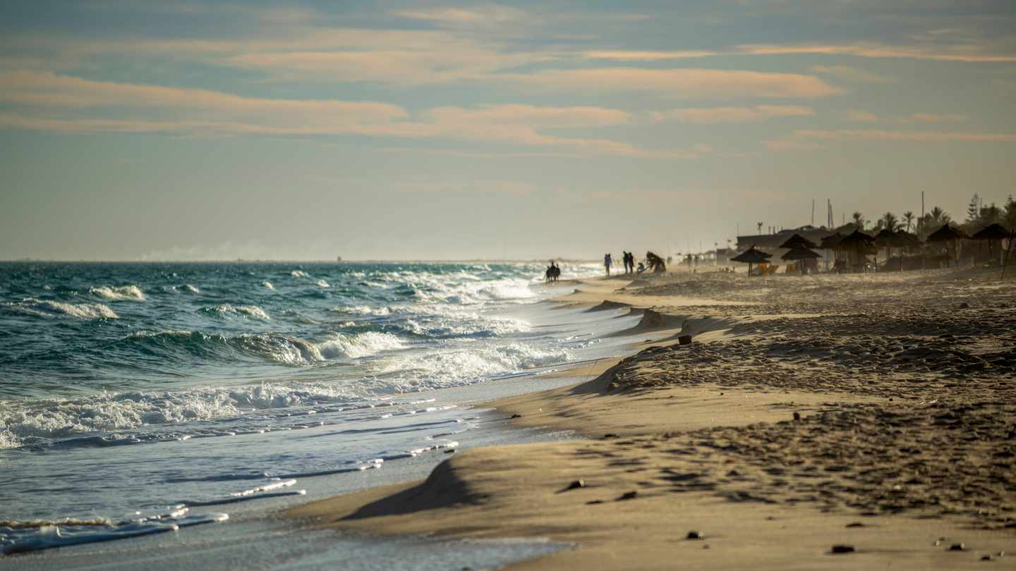 Strand in Hammamet bei Sonnenuntergang