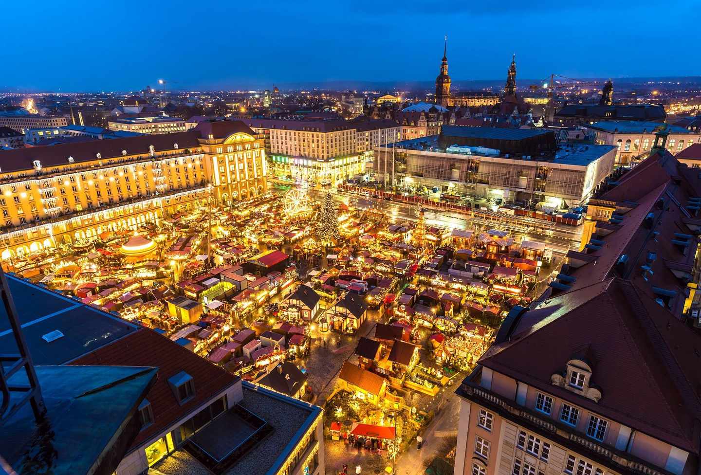 Deutschland-Dresden-Weihnachtsmarkt-g-501228568.jpg