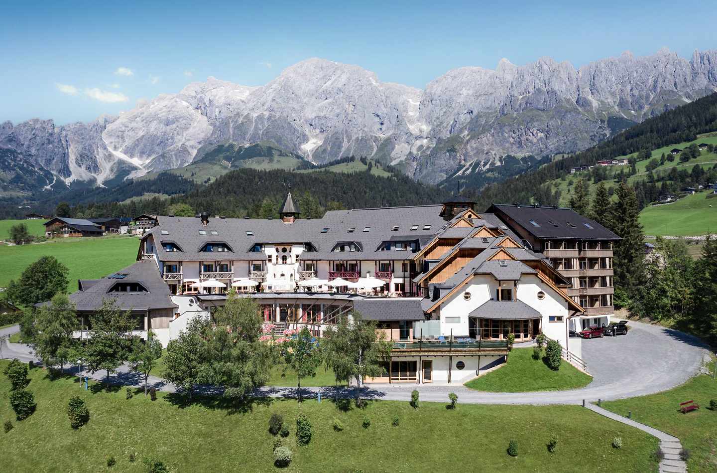 oesterreich-salzburger-land-aldiana-club-hochkoenig-aussenansicht-berge-cmi-45.jpg.png