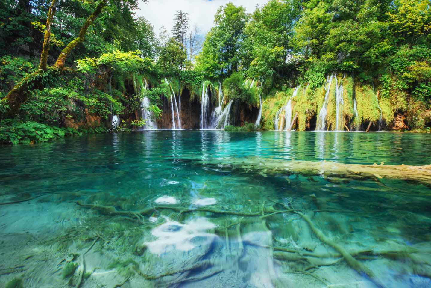kroatien-plitvicer-seen-g-843062198.jpg