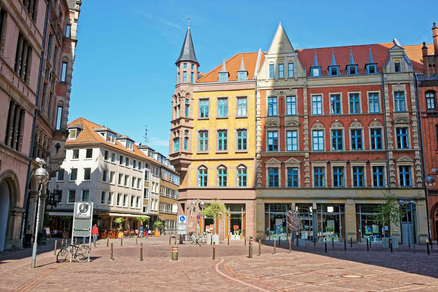 niedersachsen-hannover-marktplatz-klein-g-587208132.jpg