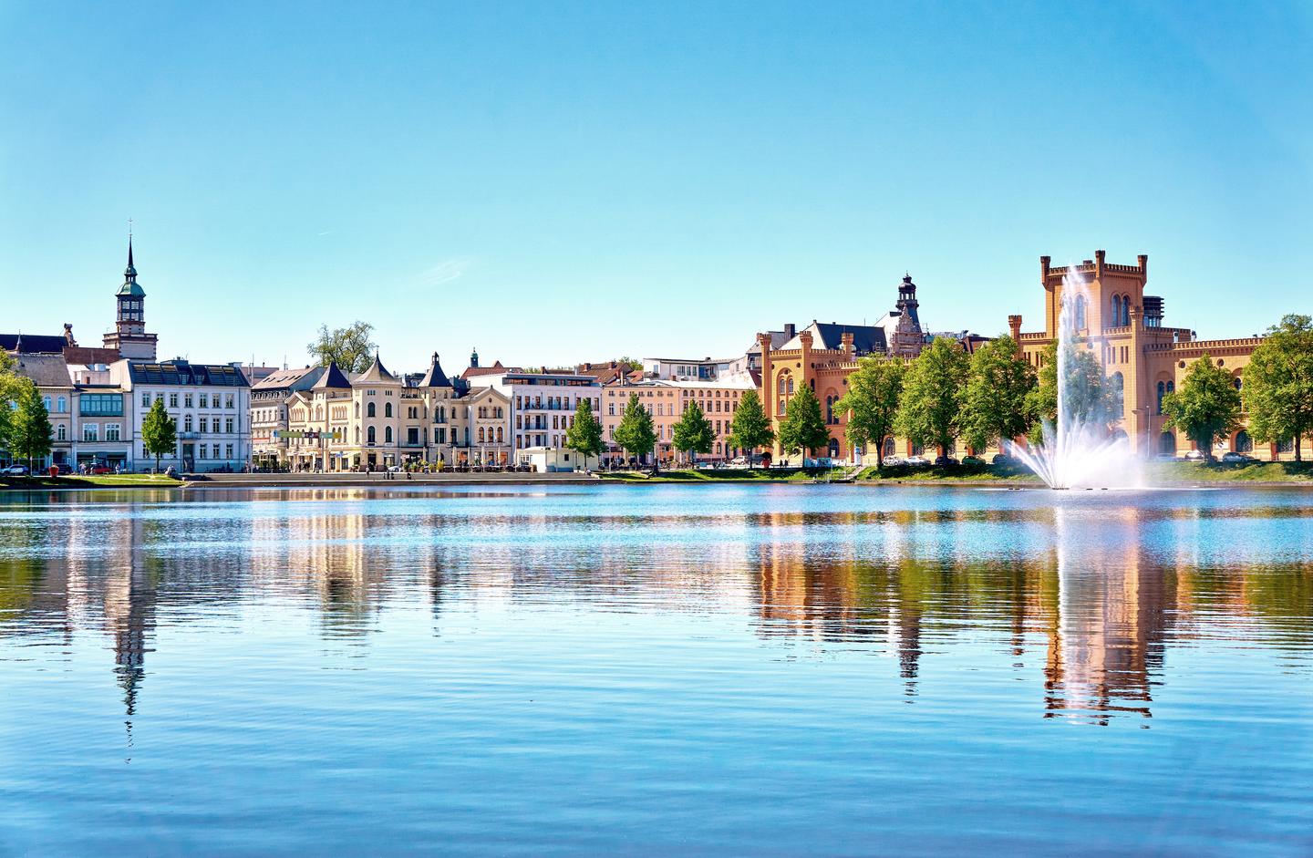 deutschland-schwerin-g-1132878454.jpg