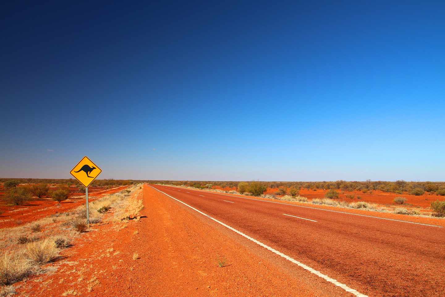 australien-outback-t-497862608.jpg