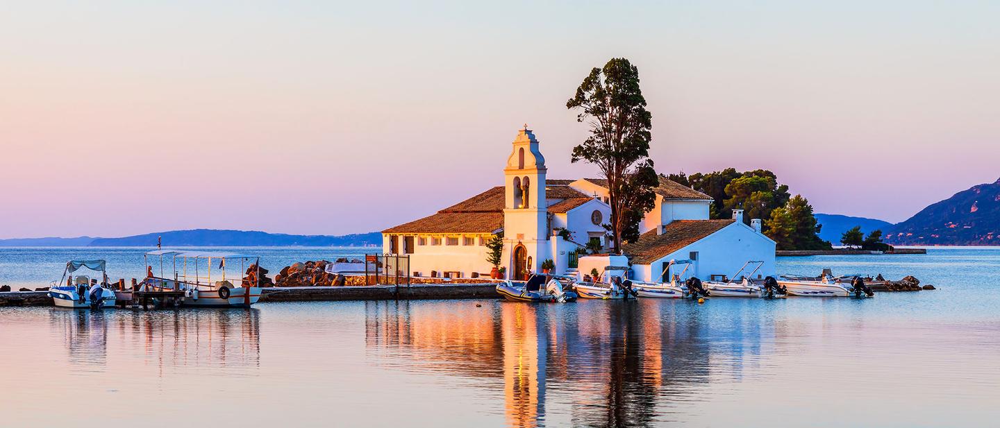 griechenland-korfu-schoenste-orte-altstadt-und-hafen-von-kerkyra-g-1295676831.jpg
