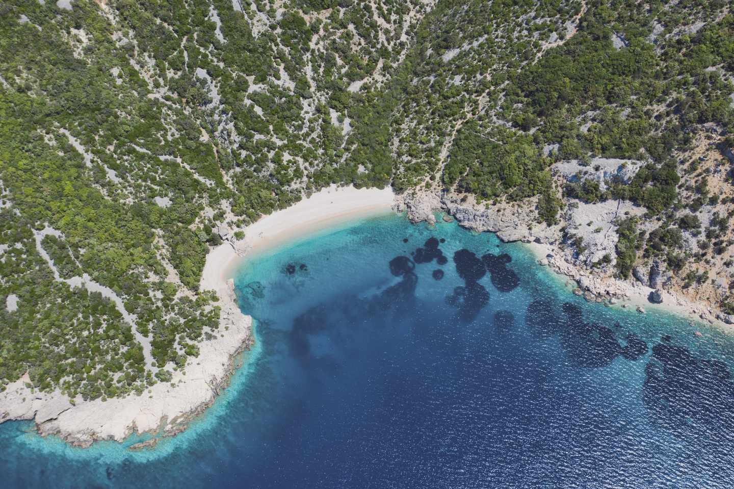 kroatien-kvarner_bucht-cres-luftaufnahme_strand-g-1327093978.jpg