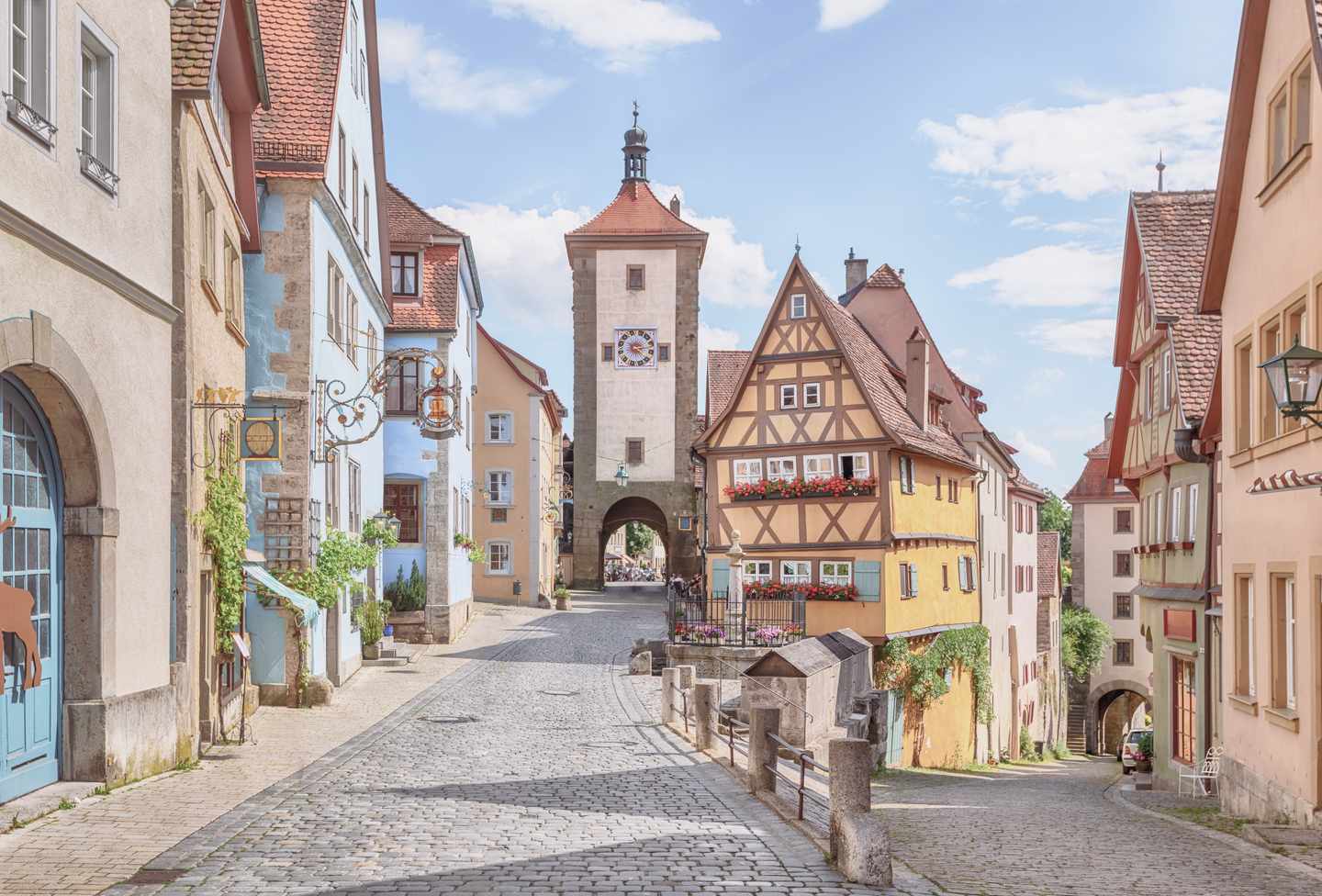 deutschland-bayern-rothenburg-ob-der-tauber-g-1327485696.jpeg