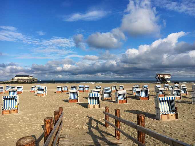 stpeterording-strand-g-667865526.jpg
