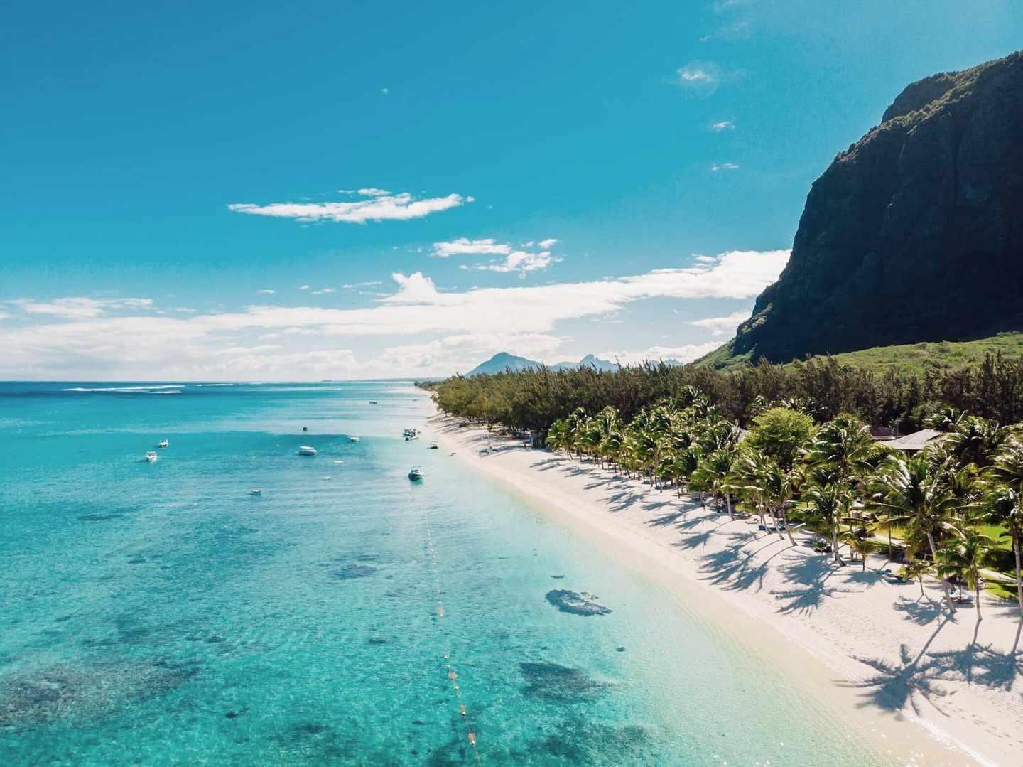 mauritius-vs-malediven-strand-schnellcheck-mauritius-g-1189096679.jpg
