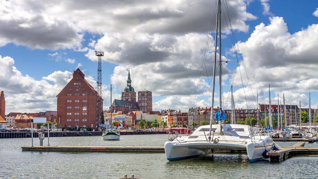 stralsund-hafen-t-518200718.jpg