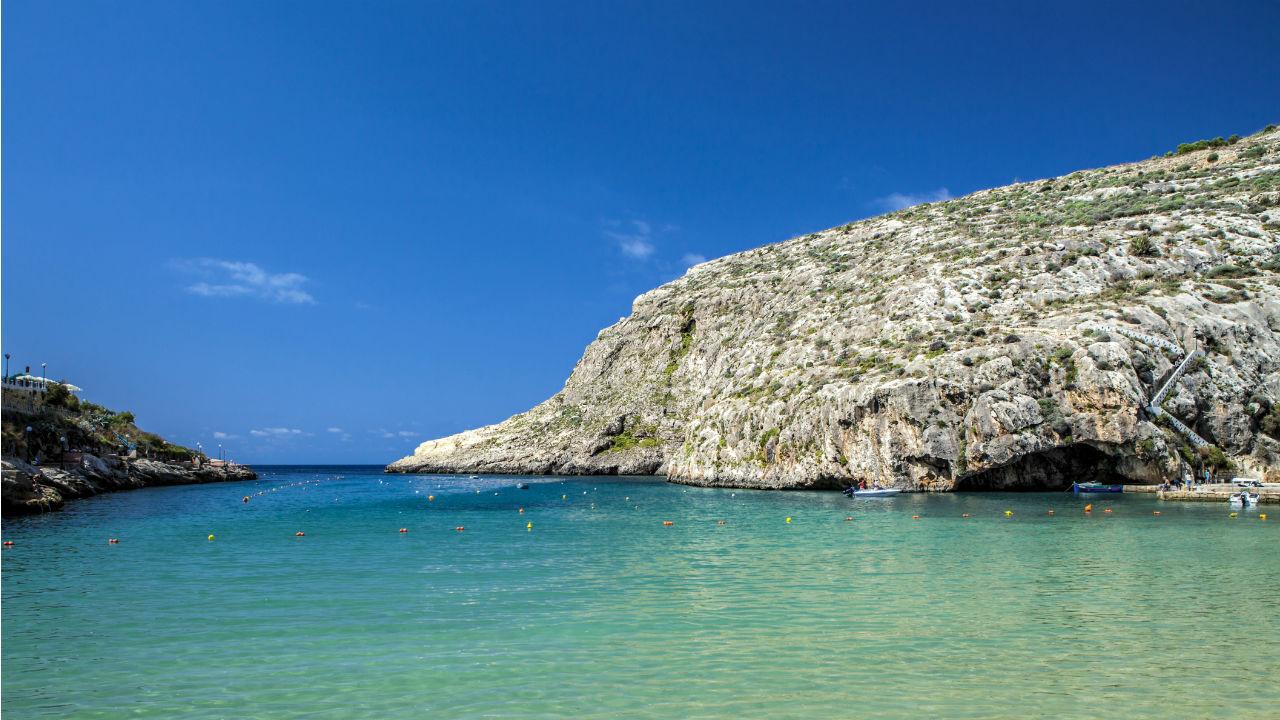 malta-gozo-xlendi-bay-t-168732612.jpg