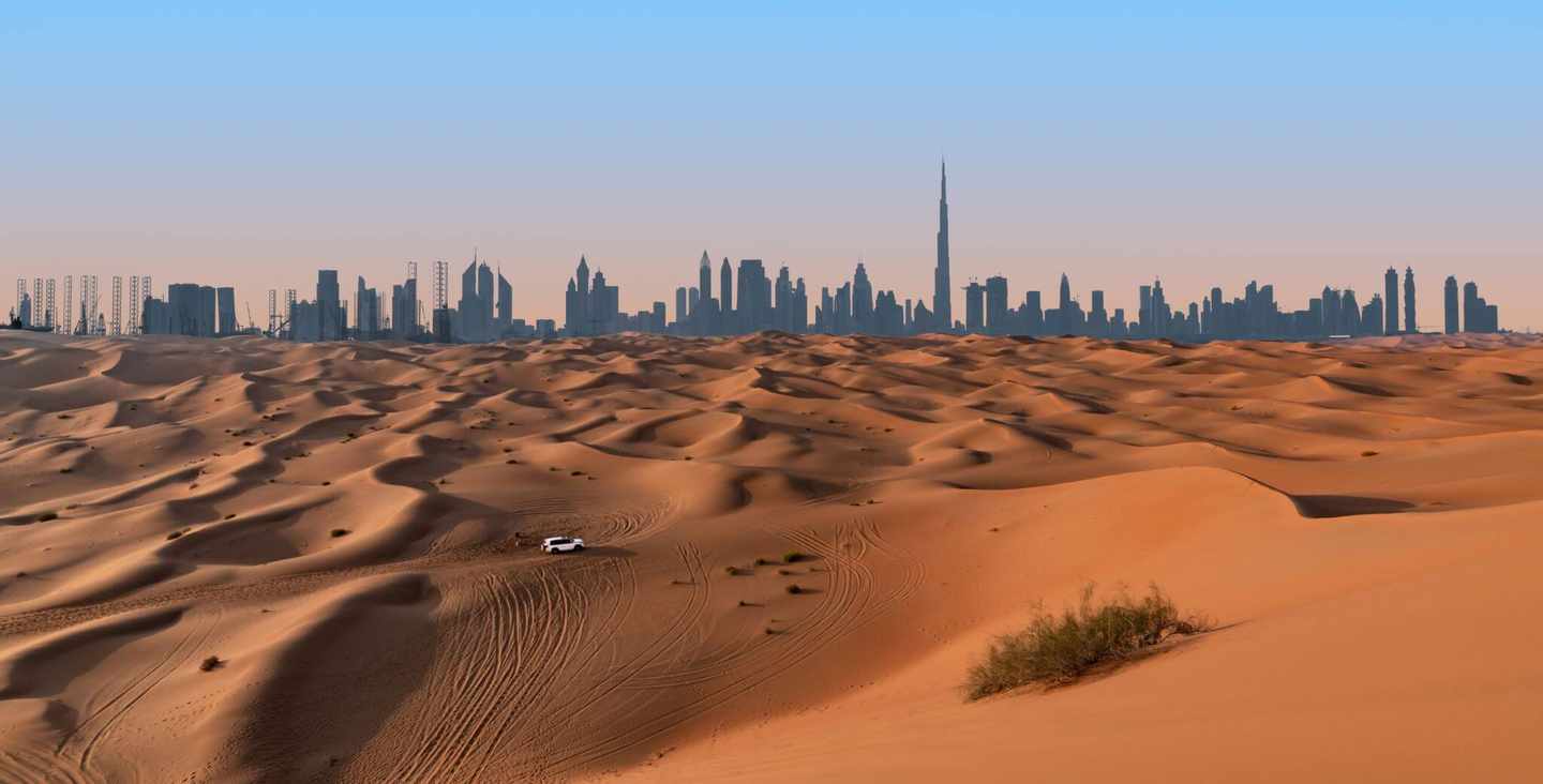 dubai-skyline-und-wuestenlandschaft-dertour-g-1241336226.jpg