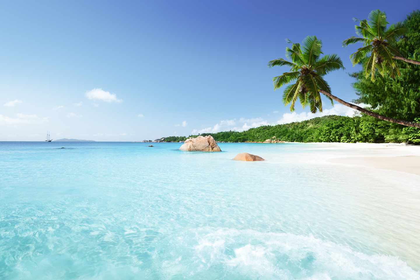 seychellen-praslin-anse-lazio-beach-g-542955822.jpg